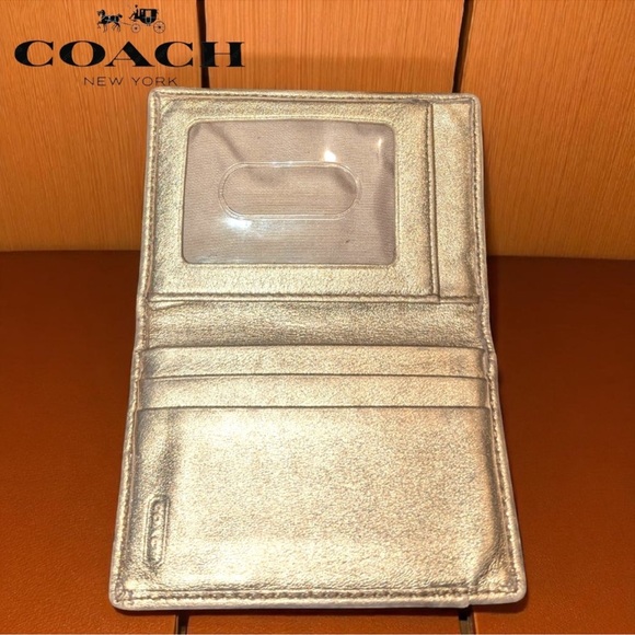 💥HOST PICK💥 Coach Metallic Gold and Tan Signature Wallet - Picture 2 of 5